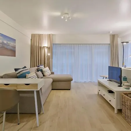 Huswell - Stunning At The Beachfront Of *